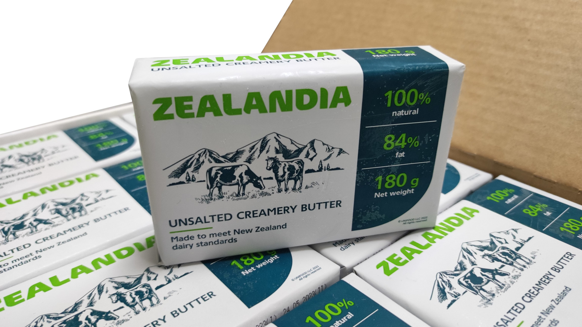 Масло пачка 180 г 84 % Зеландия Профессиональное / Zealandia Professional от кондитерского магазина Фрезье https://fraisier.ru
